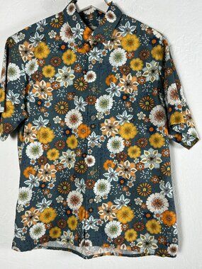 1960s Yiume Mens Foral Hawaiian Shirt Small Short Sleeve Button-Down Colorful